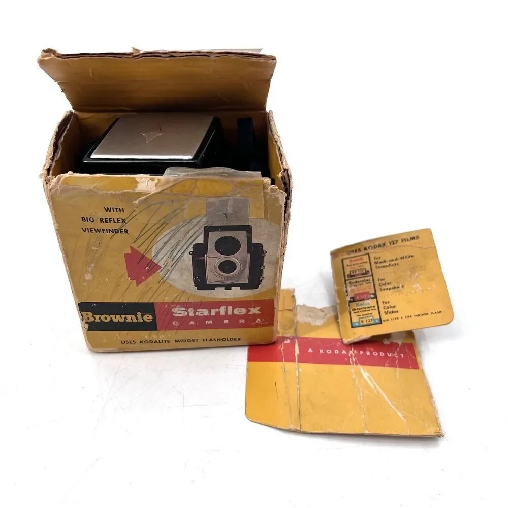 Vintage 1957 Kodak Brownie Starflex Camera with Dakon Lens